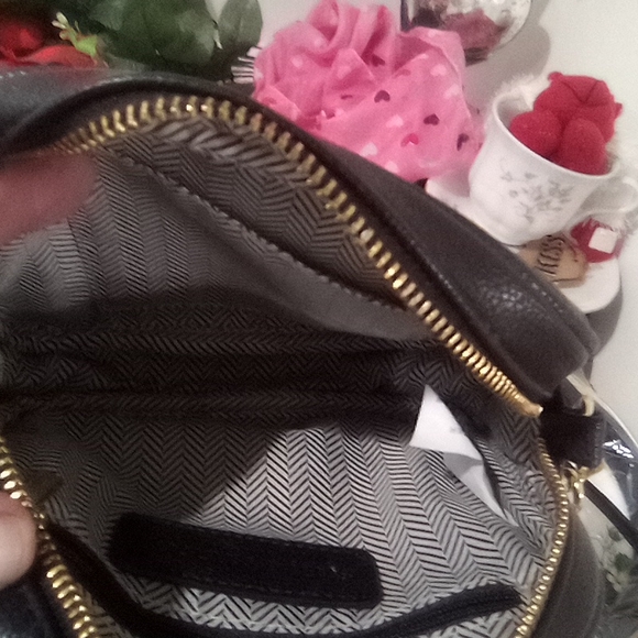 Steve Madden Gold & Black Chunky Chain Strap - Picture 8 of 12